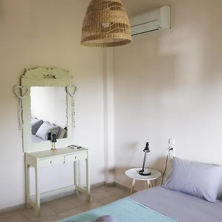 Zeus Apartment